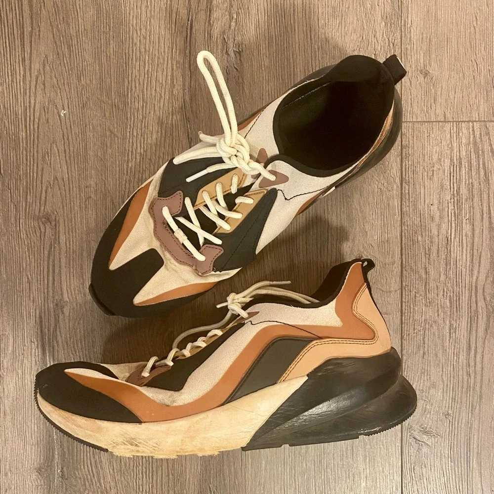 Fabletics Echo Performance Sneaker - Picture 4 of 4